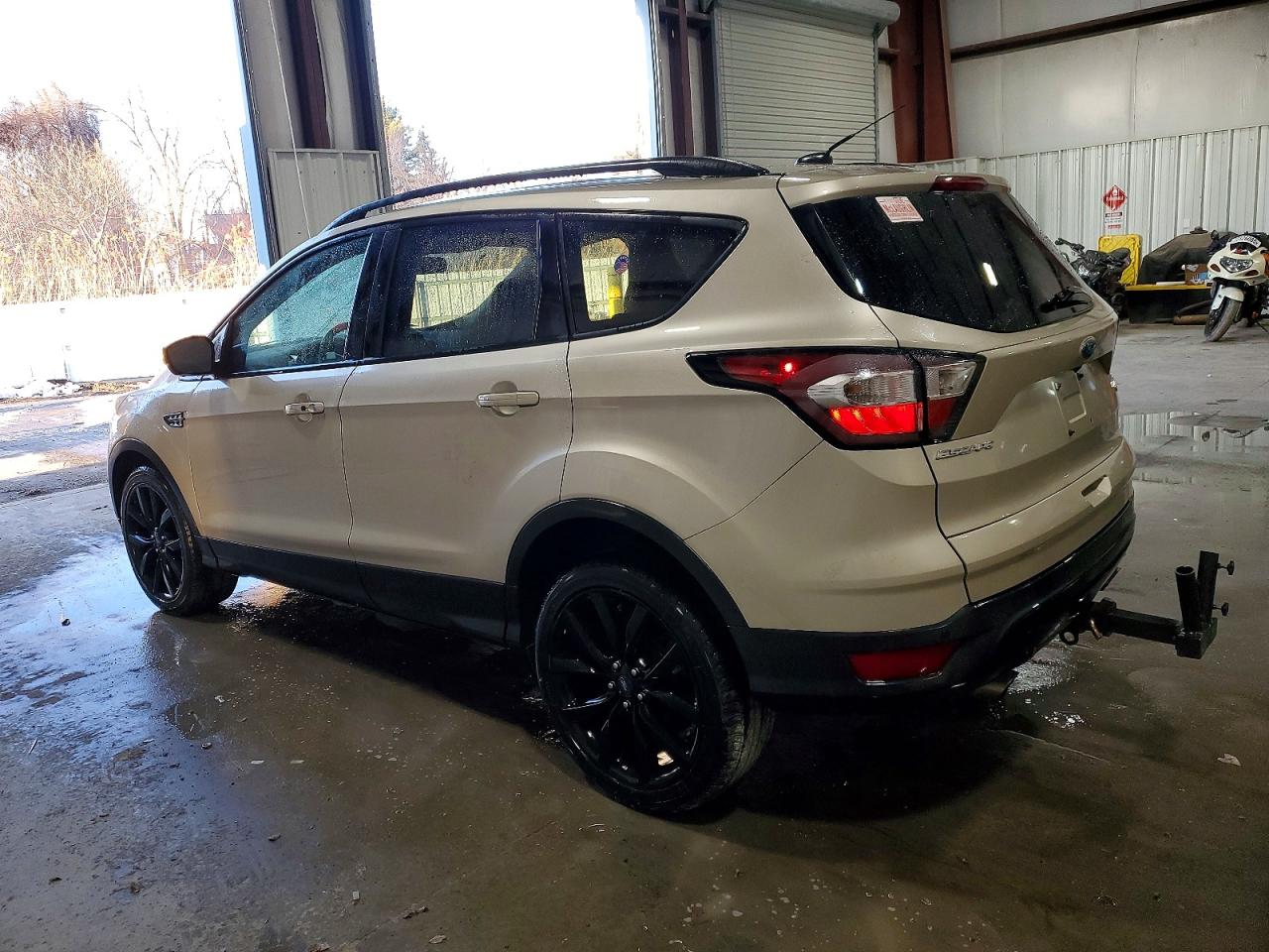 2017 FORD ESCAPE TITANIUM photo 4