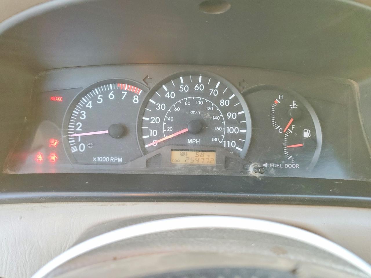 2004 TOYOTA COROLLA CE photo 9