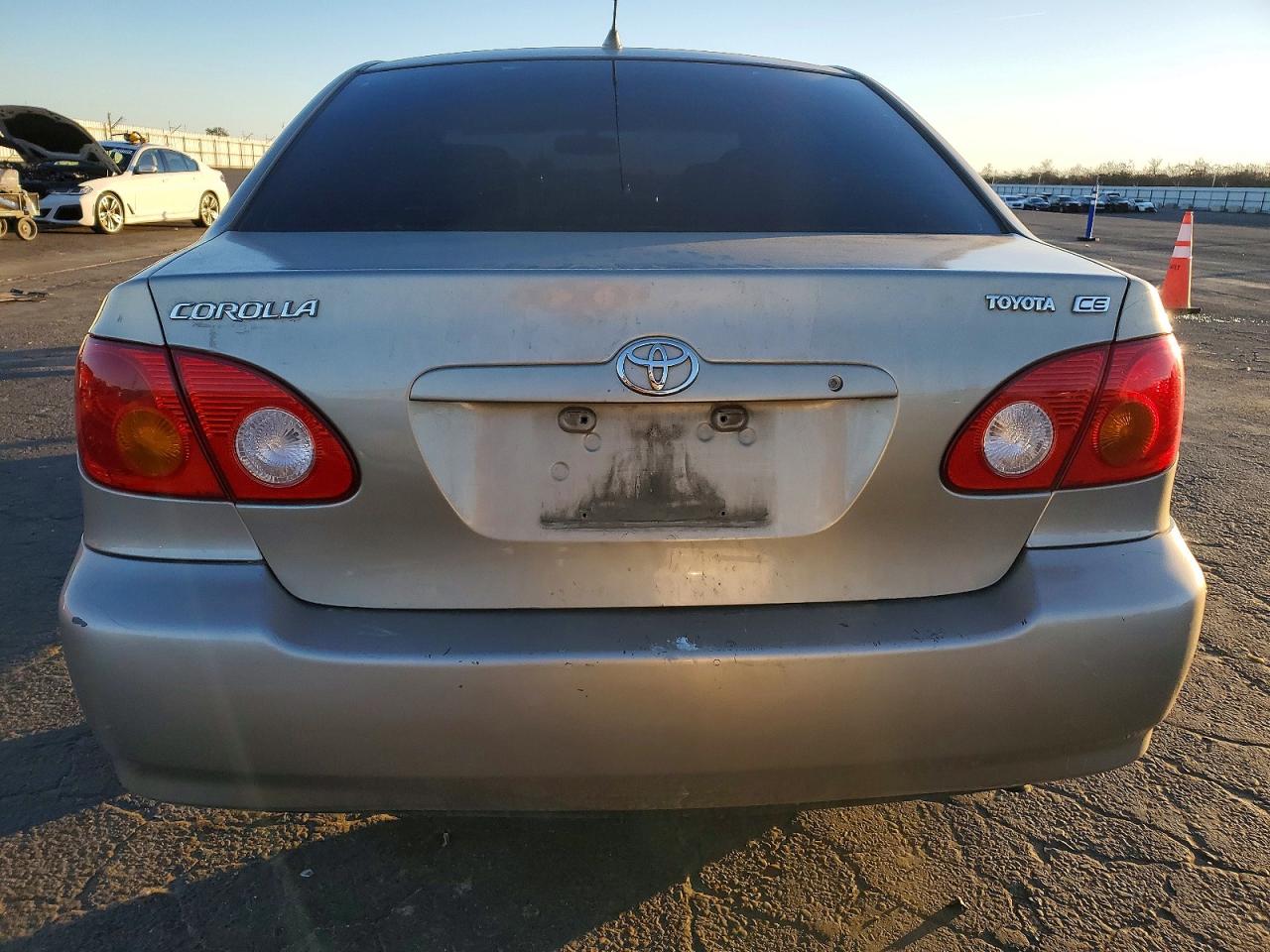 2004 TOYOTA COROLLA CE photo 6