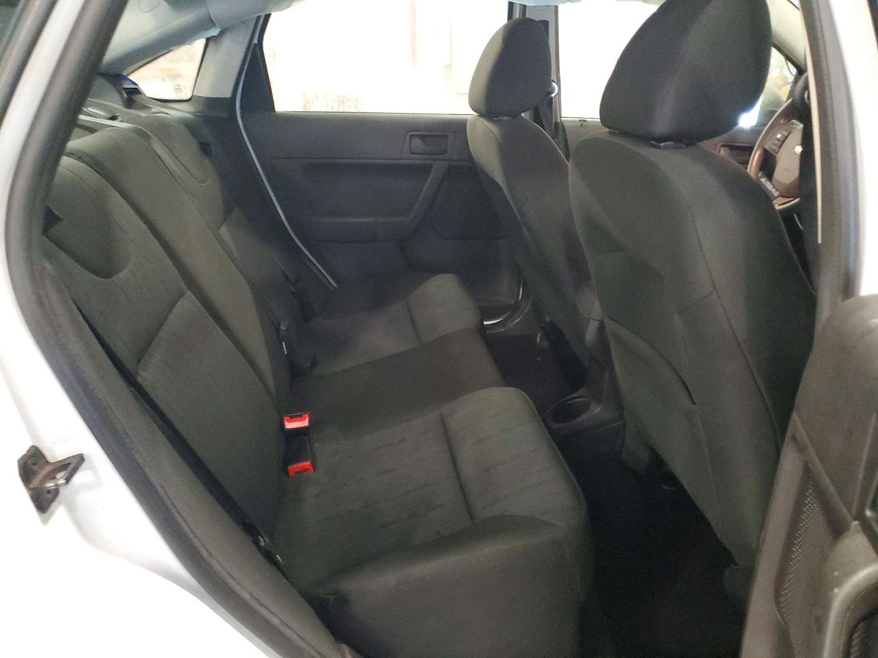 2008 FORD FOCUS SE photo 10