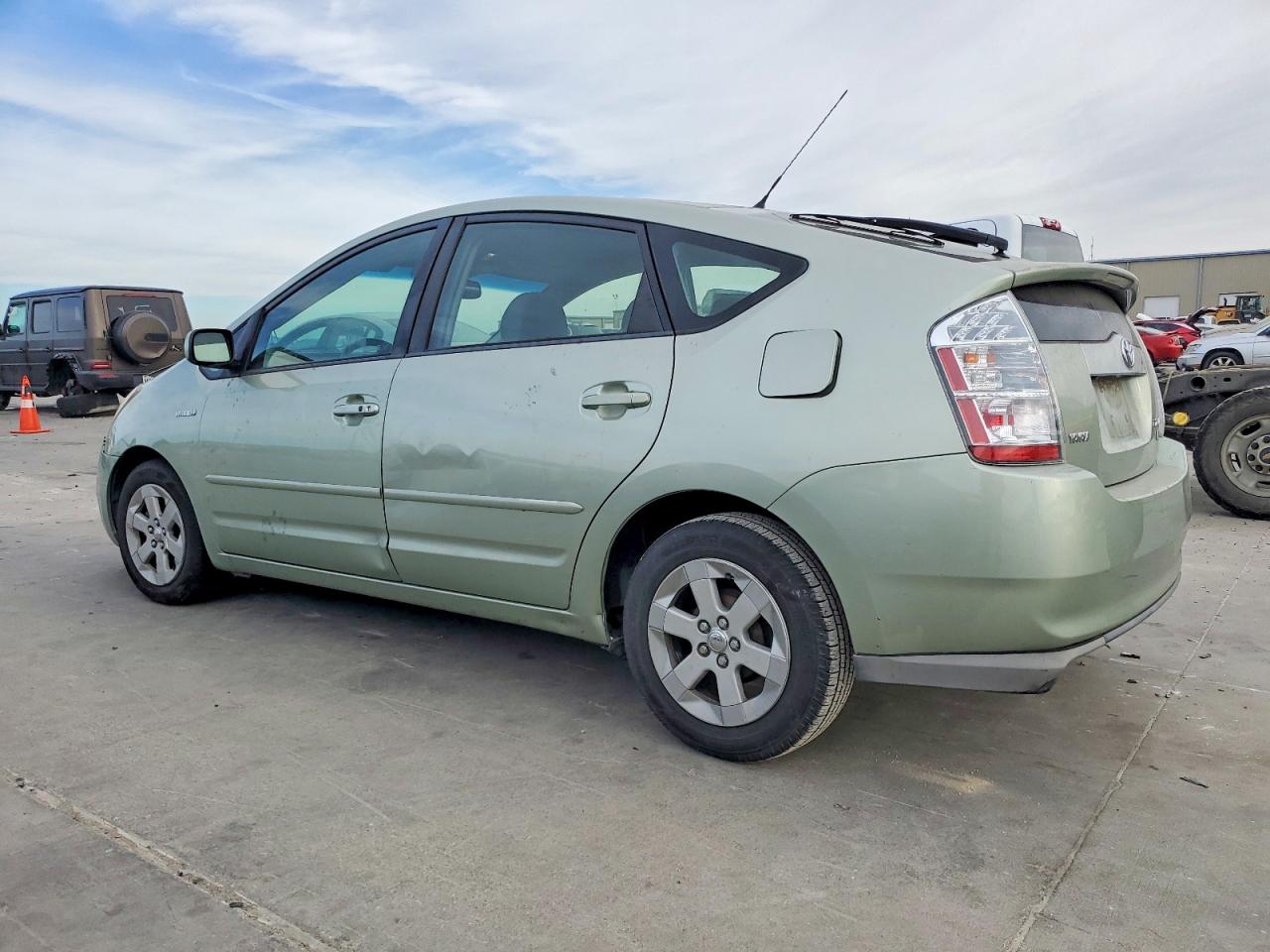 2008 TOYOTA PRIUS photo 2