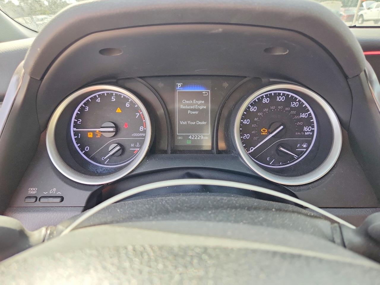 2024 TOYOTA CAMRY LE photo 9