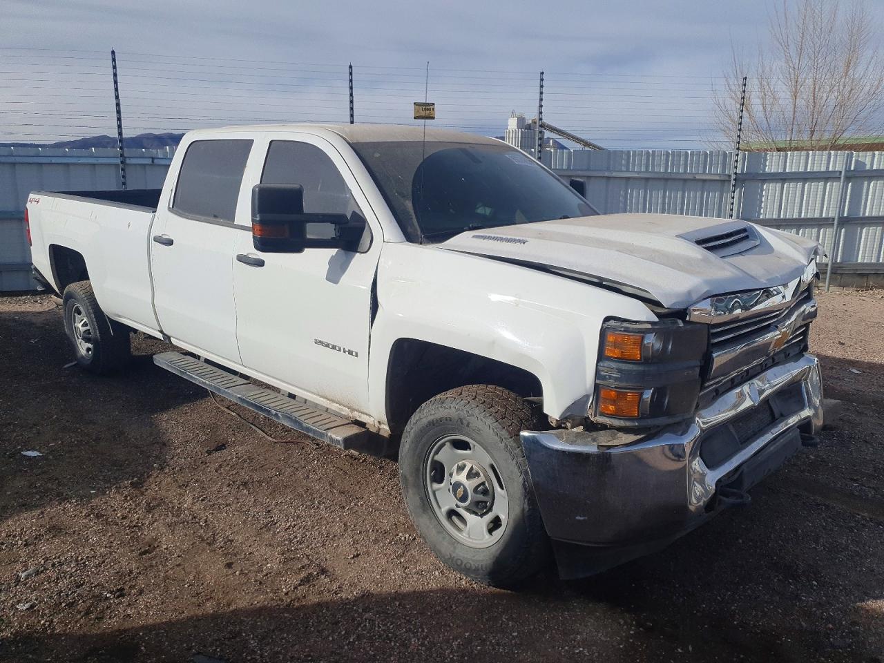 2017 CHEVROLET SILVERADO K2500 HEAVY DUTY photo 4