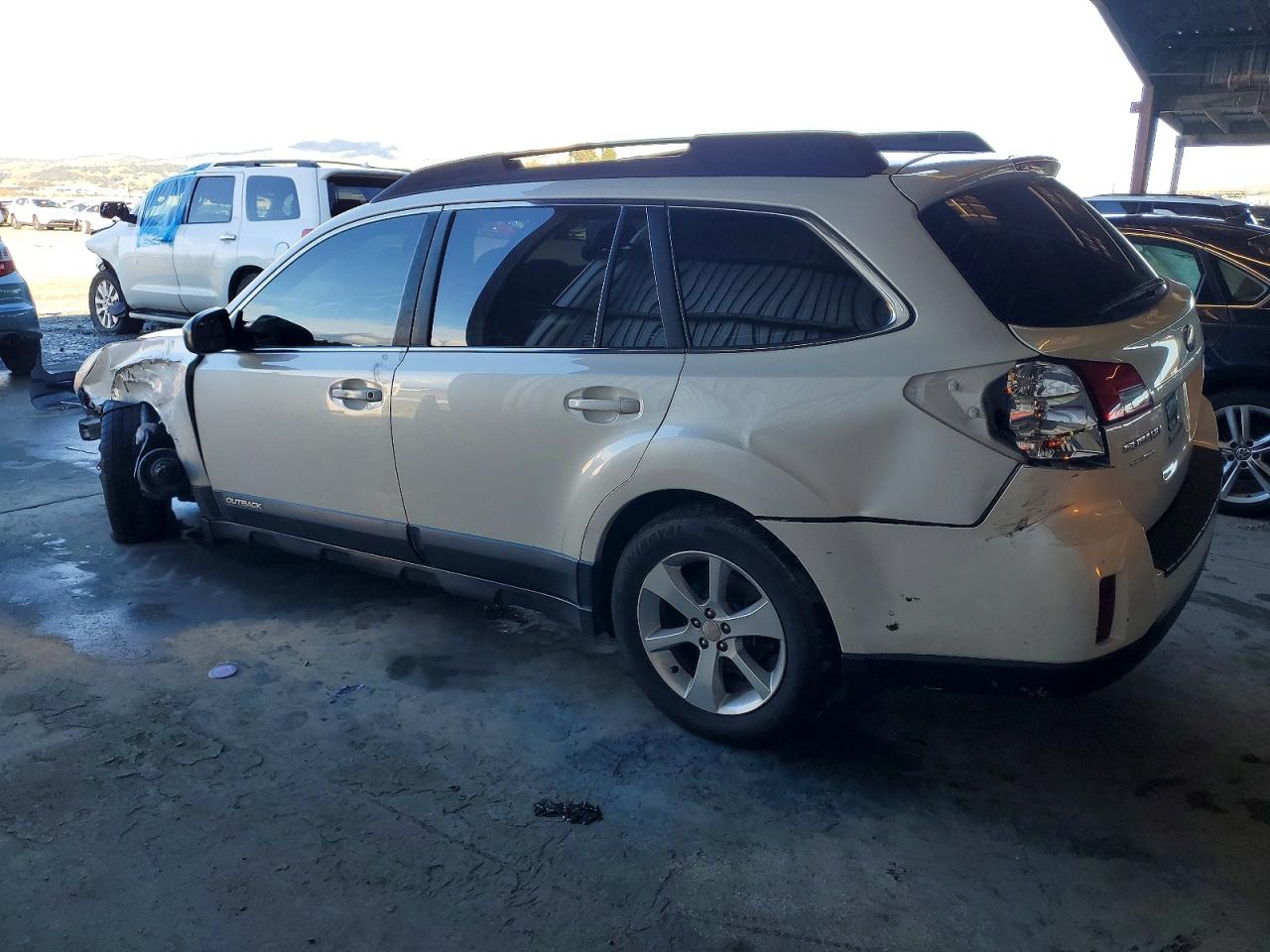 2014 SUBARU OUTBACK 2.5I photo 2