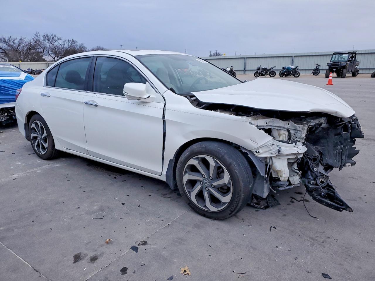 2016 HONDA ACCORD EX photo 4