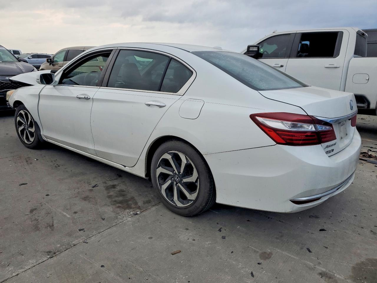 2016 HONDA ACCORD EX photo 2
