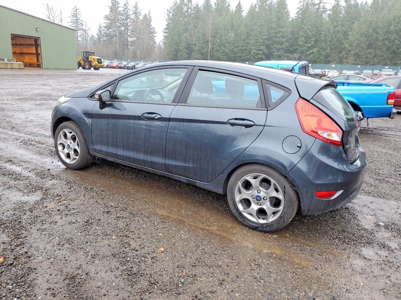 2011 FORD FIESTA SES photo 2