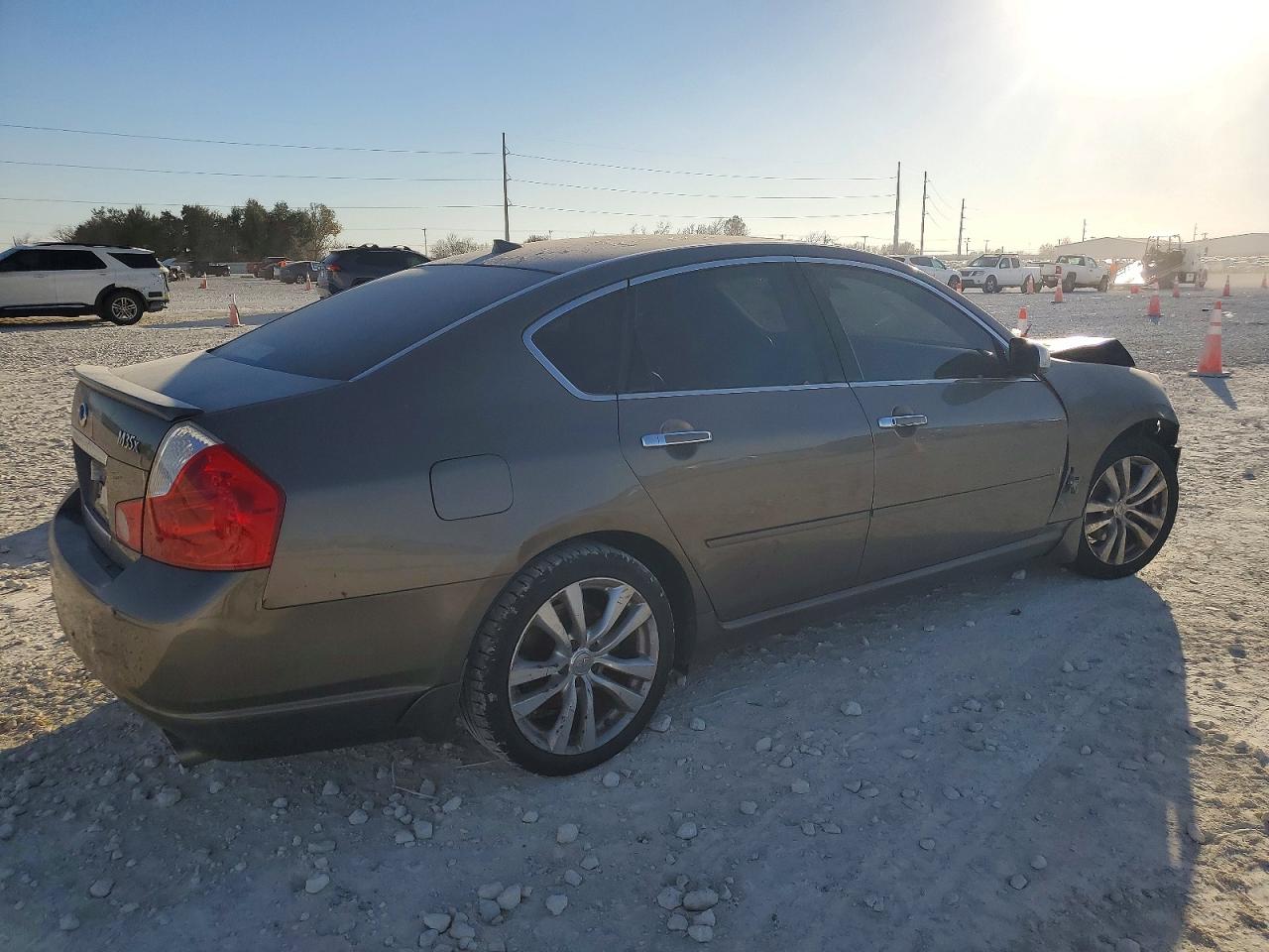 2006 INFINITI M35 photo 3