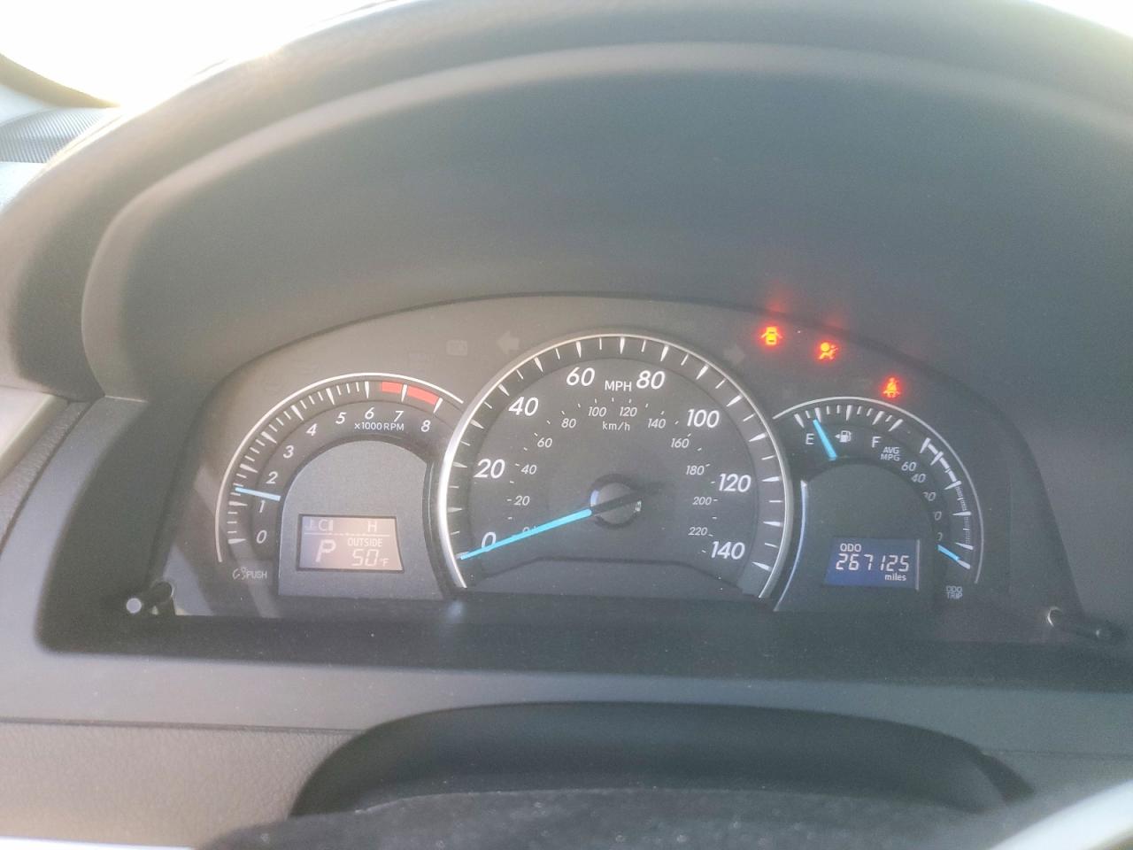 2014 TOYOTA CAMRY L photo 9