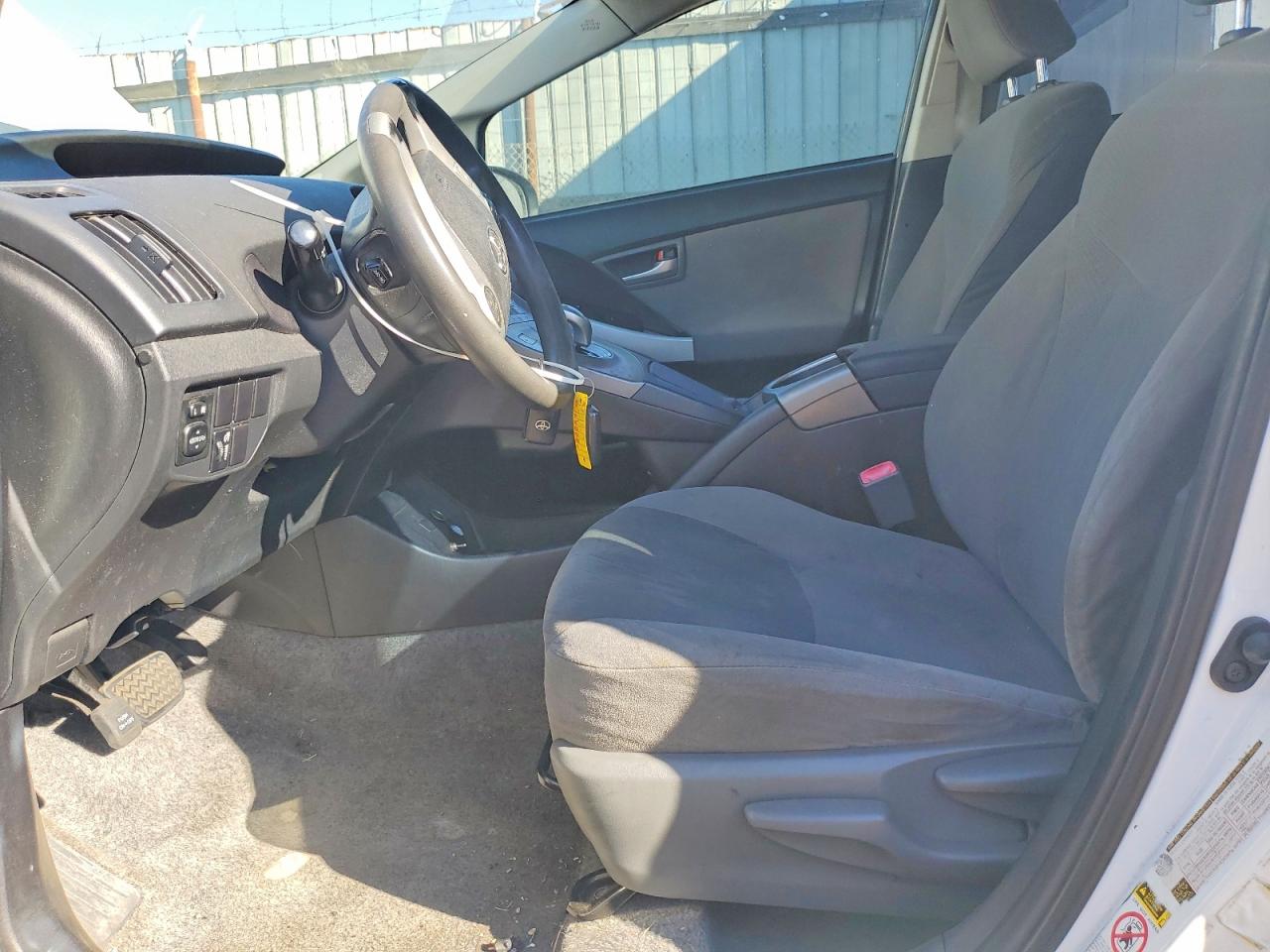 2013 TOYOTA PRIUS photo 7
