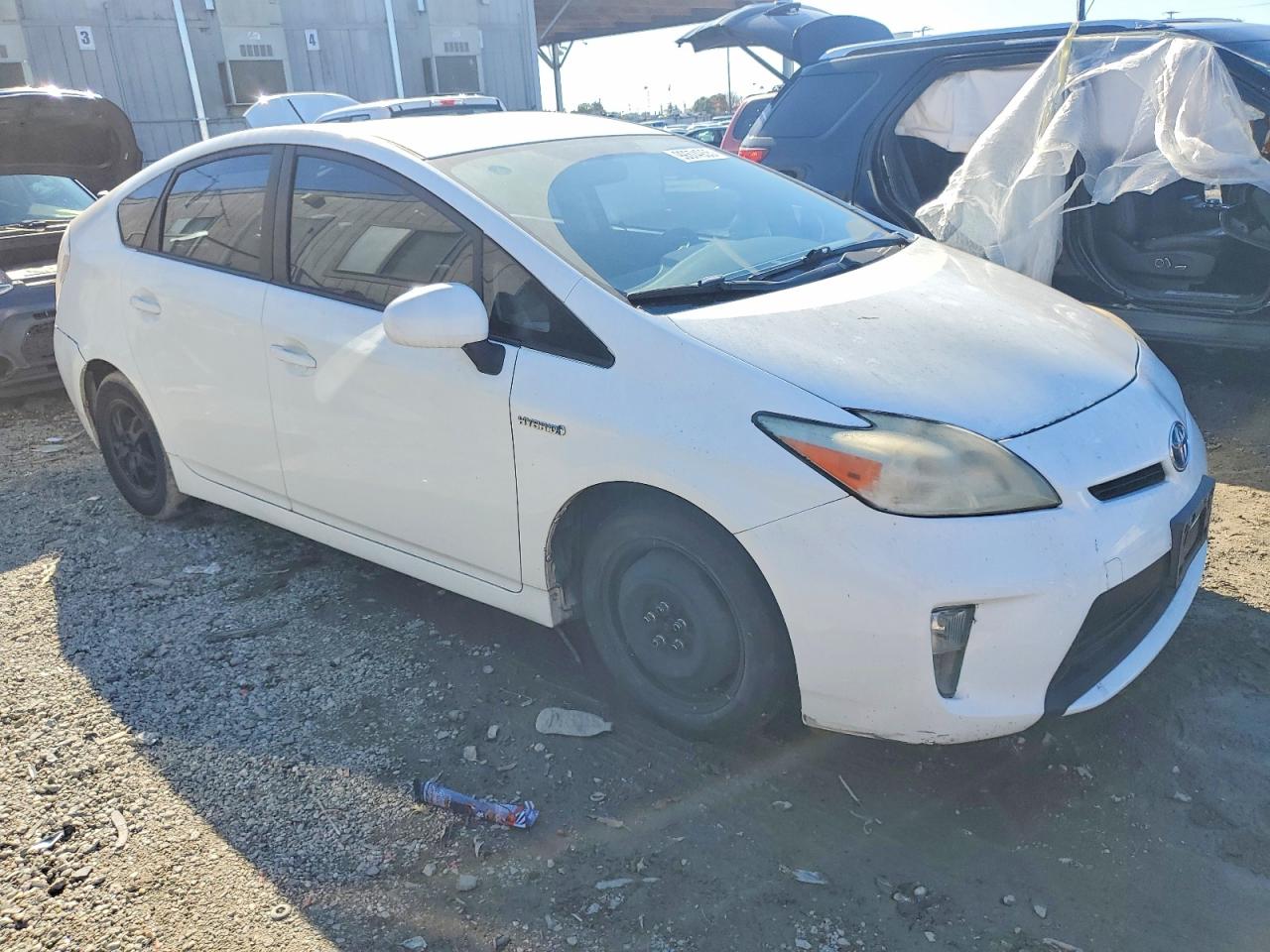 2013 TOYOTA PRIUS photo 4