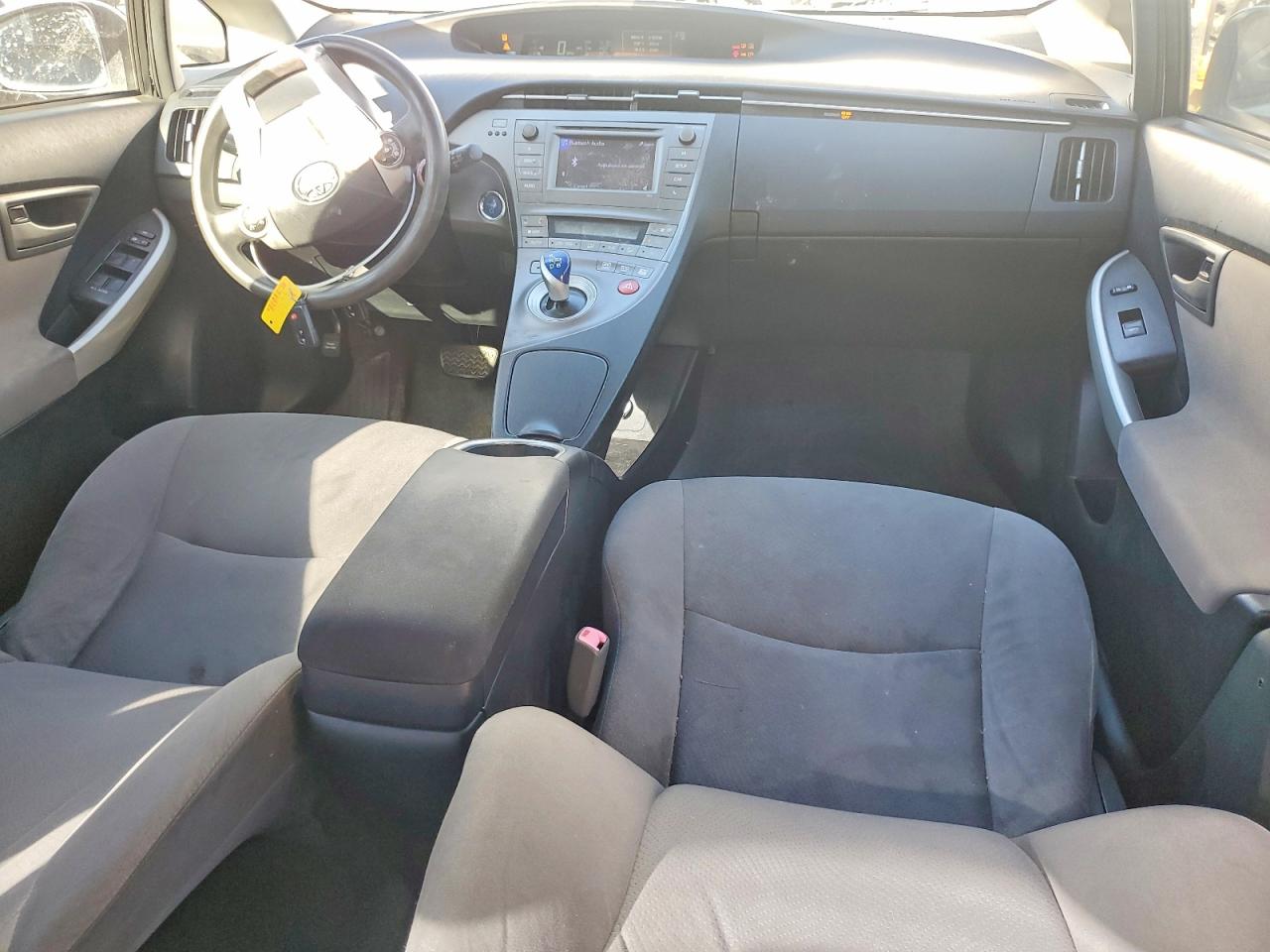 2013 TOYOTA PRIUS photo 8