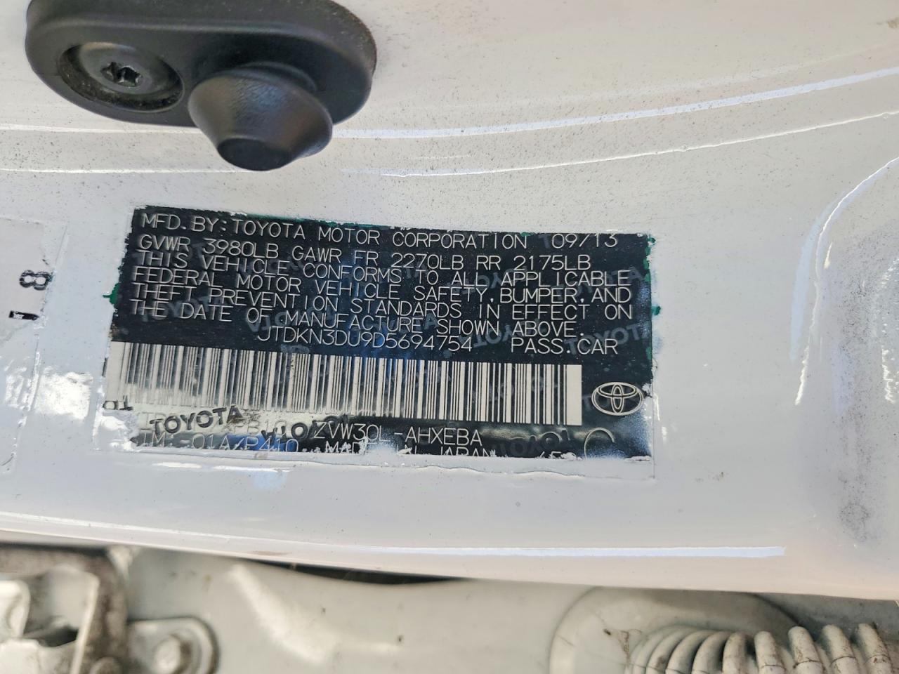 2013 TOYOTA PRIUS photo 14