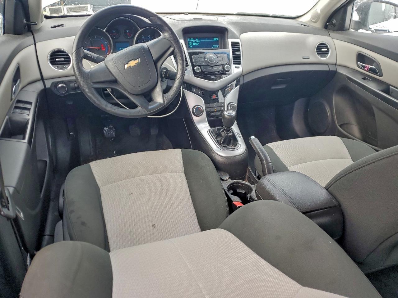 2011 CHEVROLET CRUZE LS photo 8