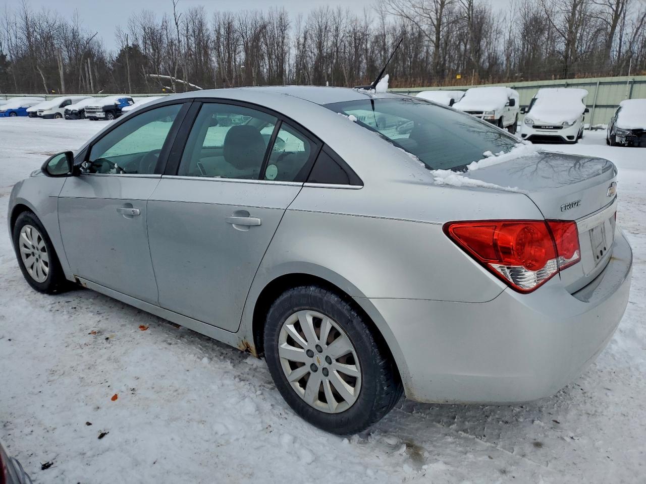 2011 CHEVROLET CRUZE LS photo 2