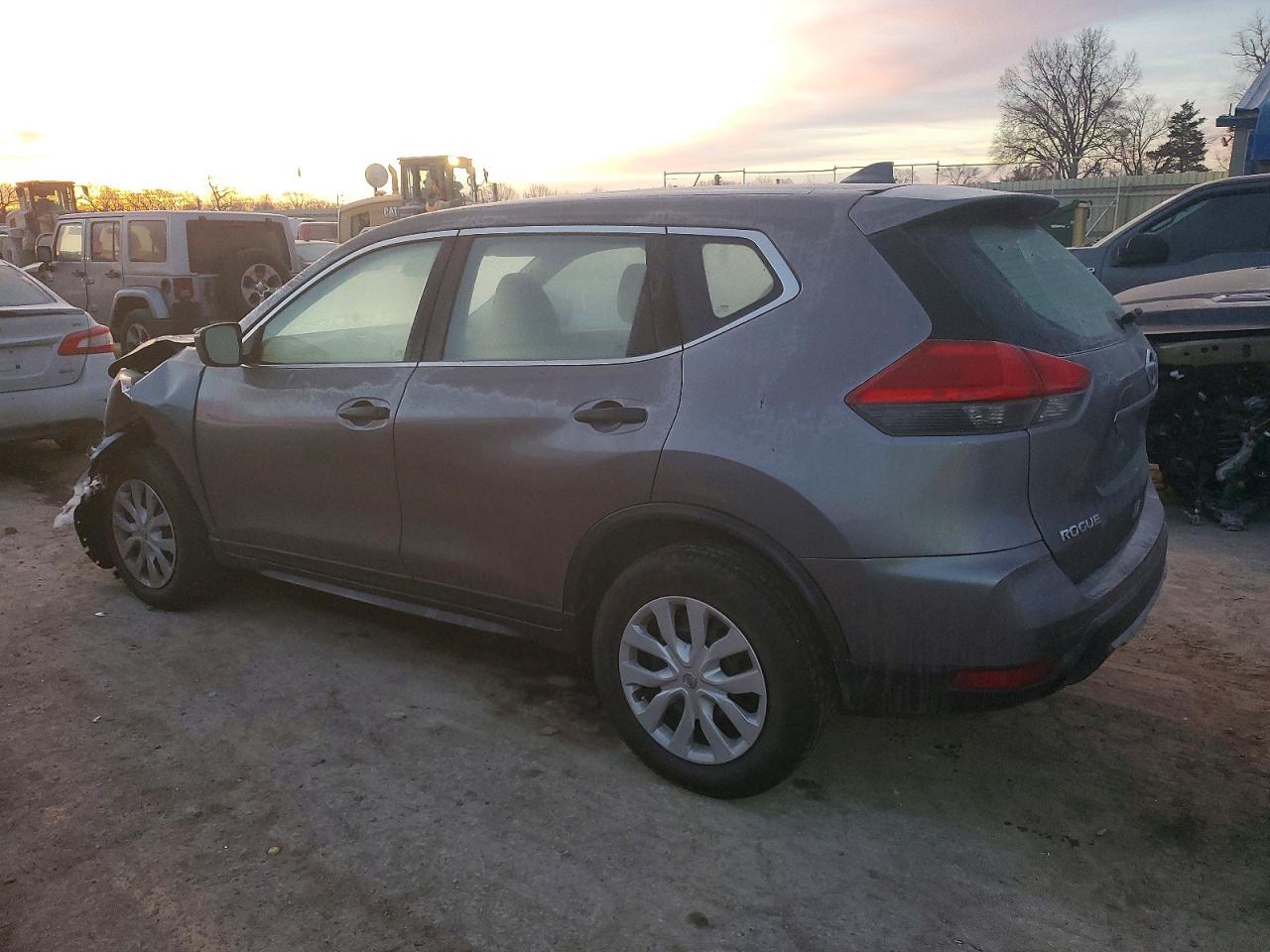 2017 NISSAN ROGUE S photo 2