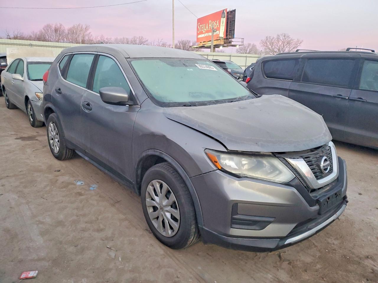 2017 NISSAN ROGUE S photo 4