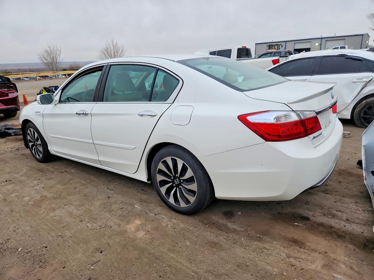 2015 HONDA ACCORD TOURING HYBRID photo 2