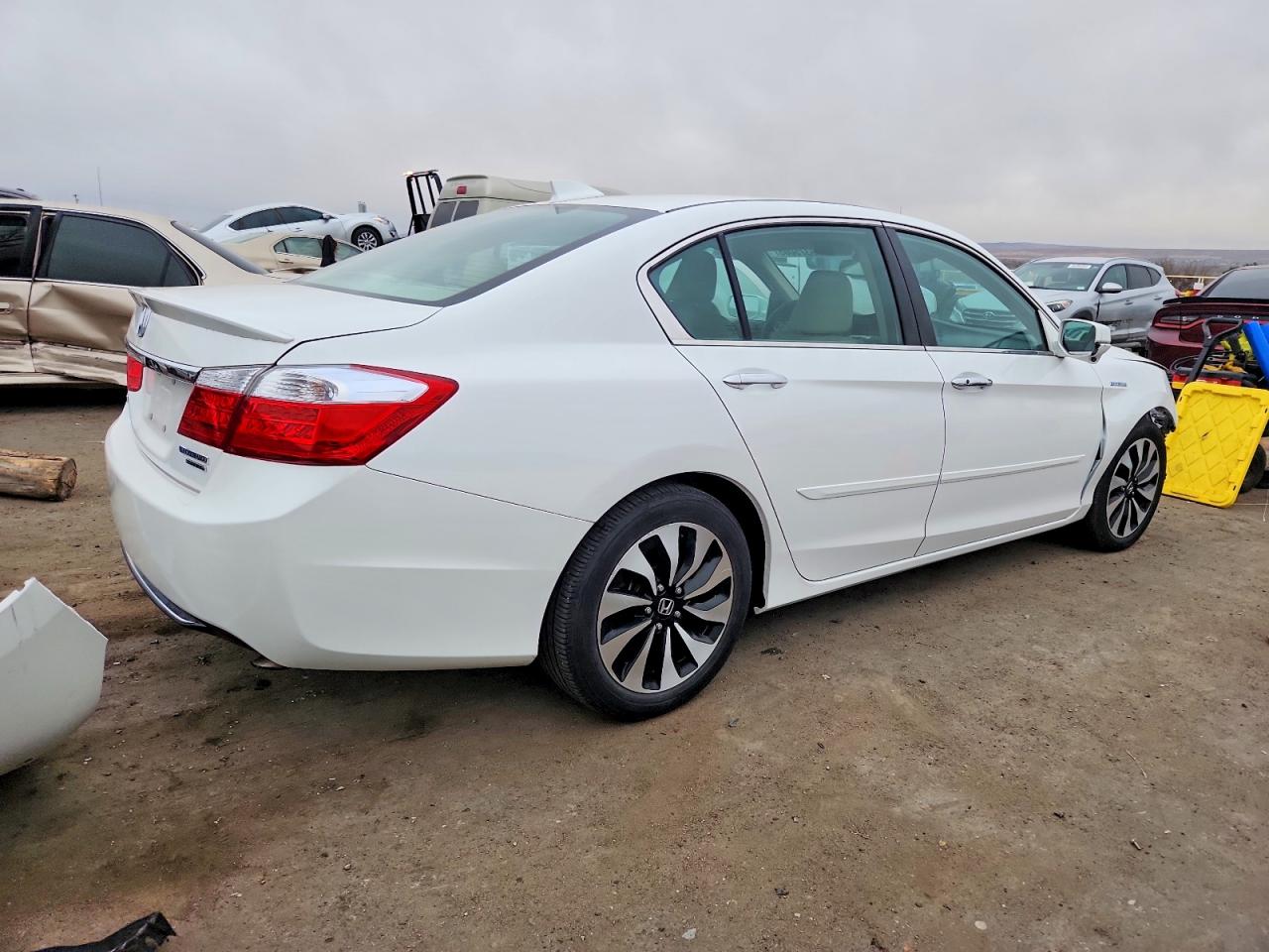 2015 HONDA ACCORD TOURING HYBRID photo 3