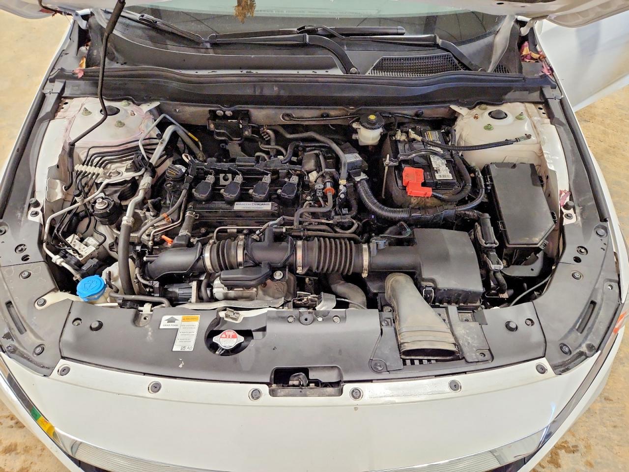 2018 HONDA ACCORD LX photo 11