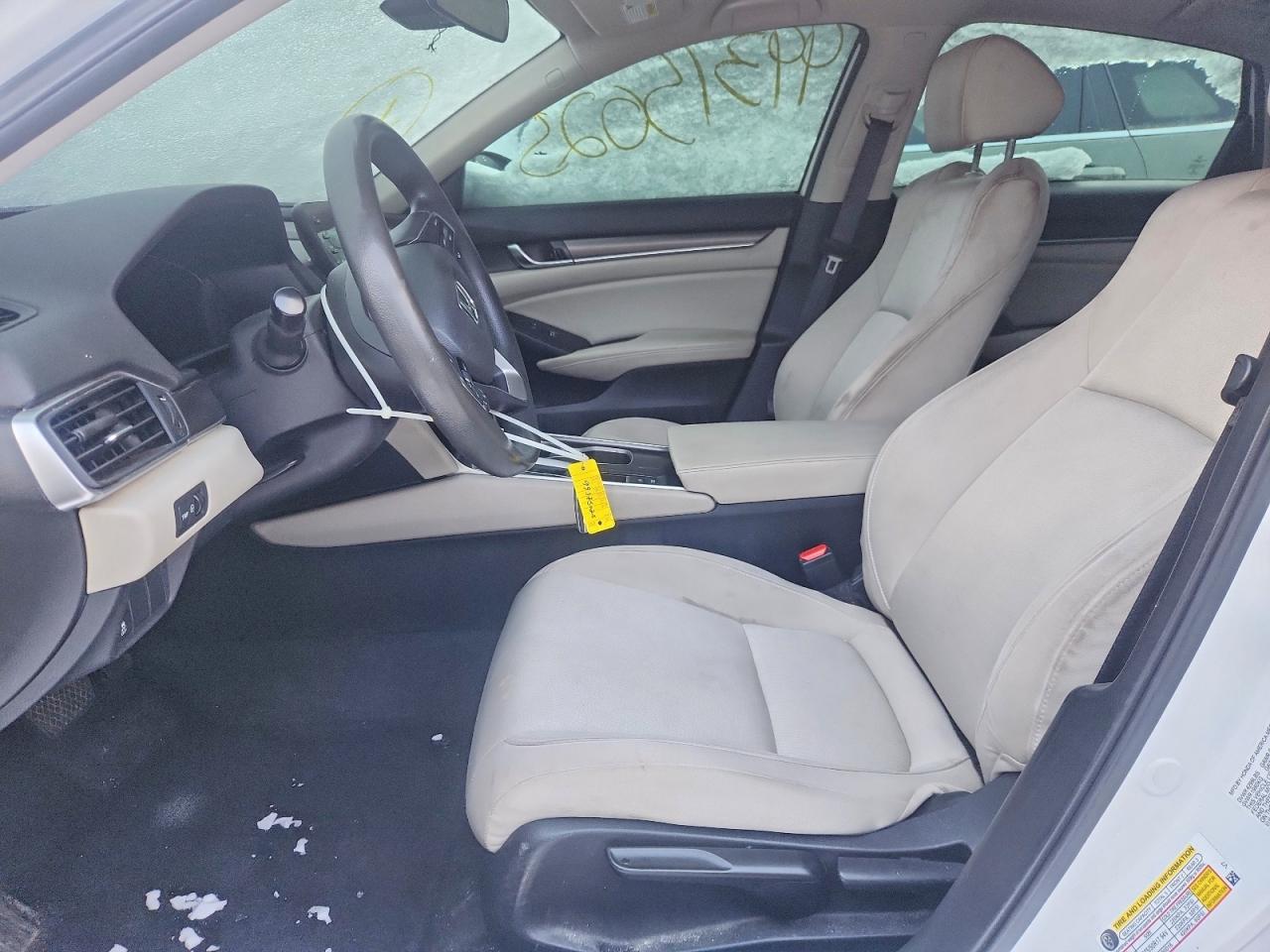 2018 HONDA ACCORD LX photo 7