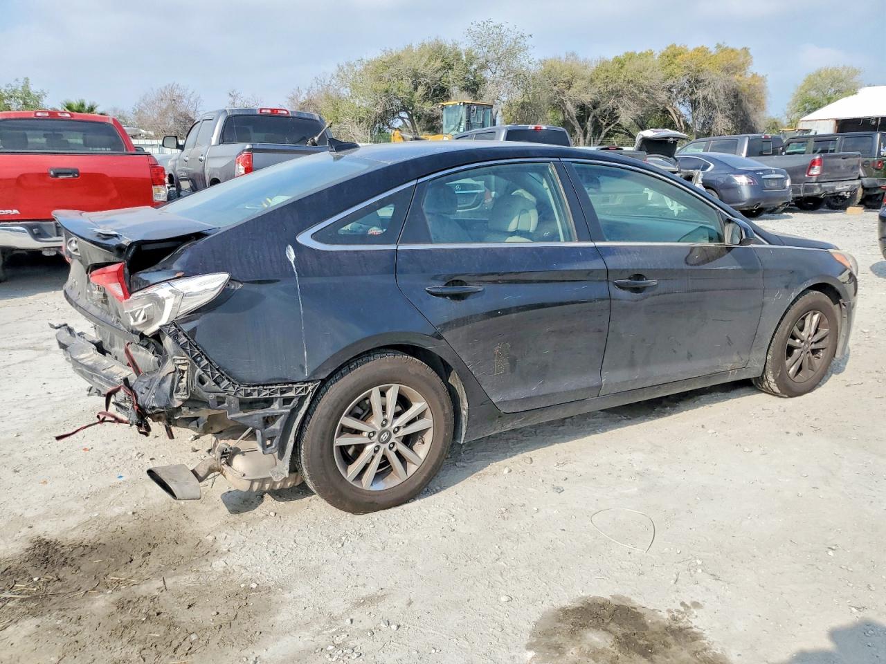 2017 HYUNDAI SONATA SE photo 7