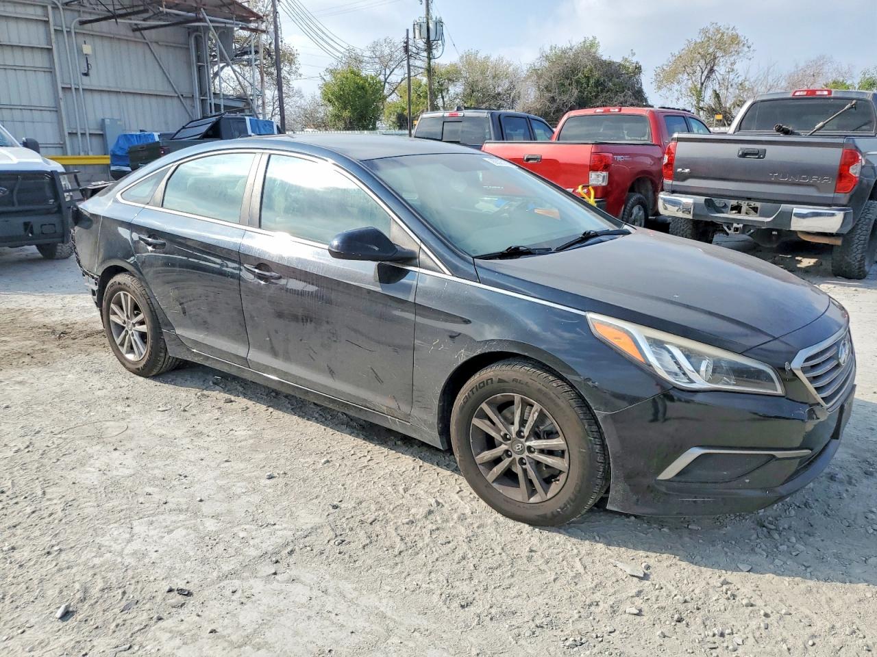 2017 HYUNDAI SONATA SE photo 10