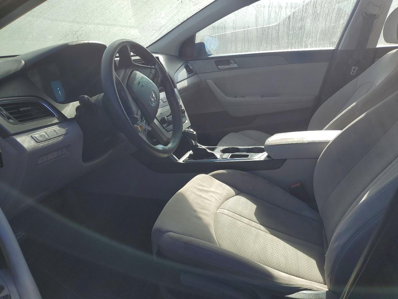 2017 HYUNDAI SONATA SE photo 19