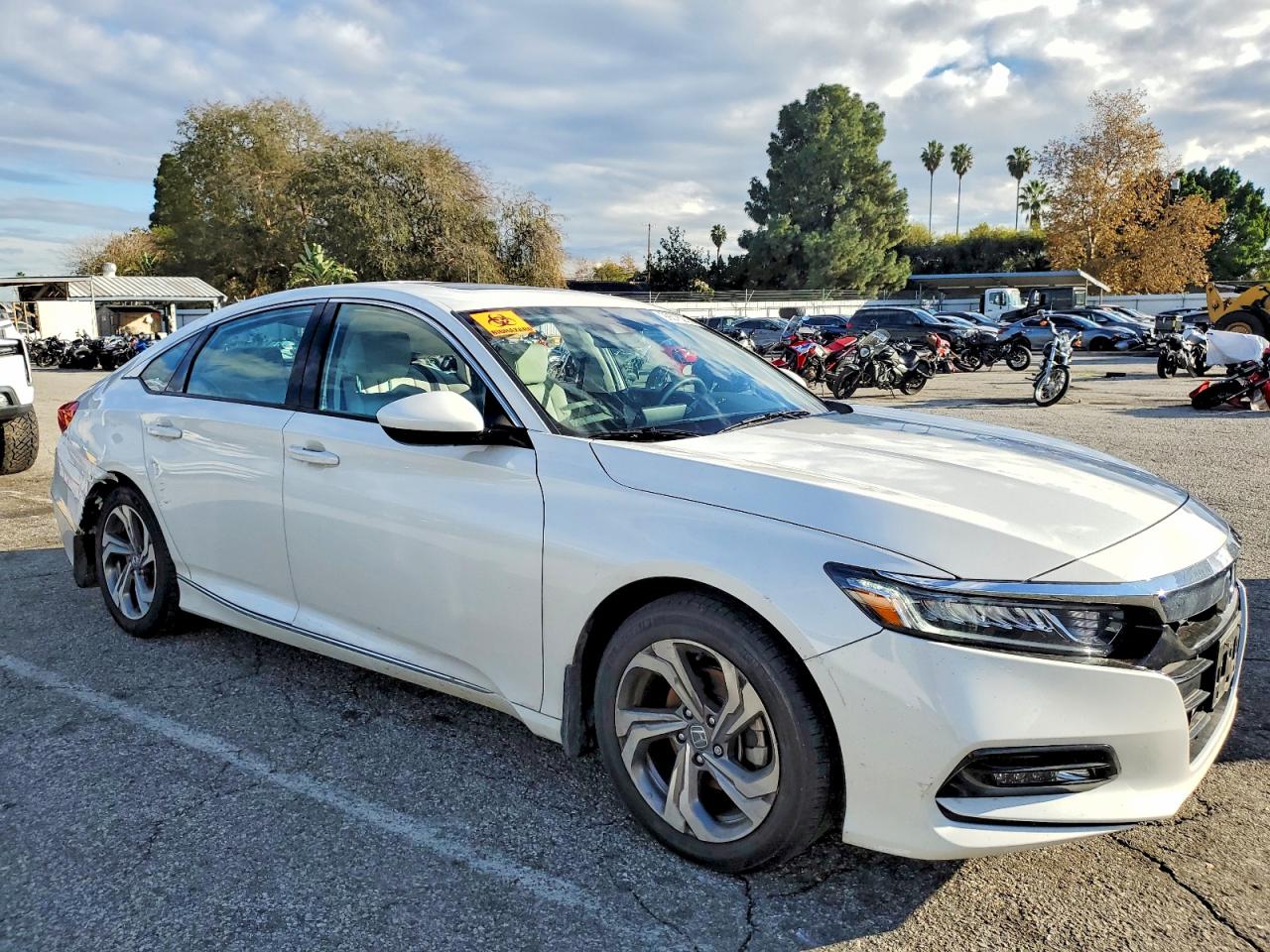 2018 HONDA ACCORD EX photo 4