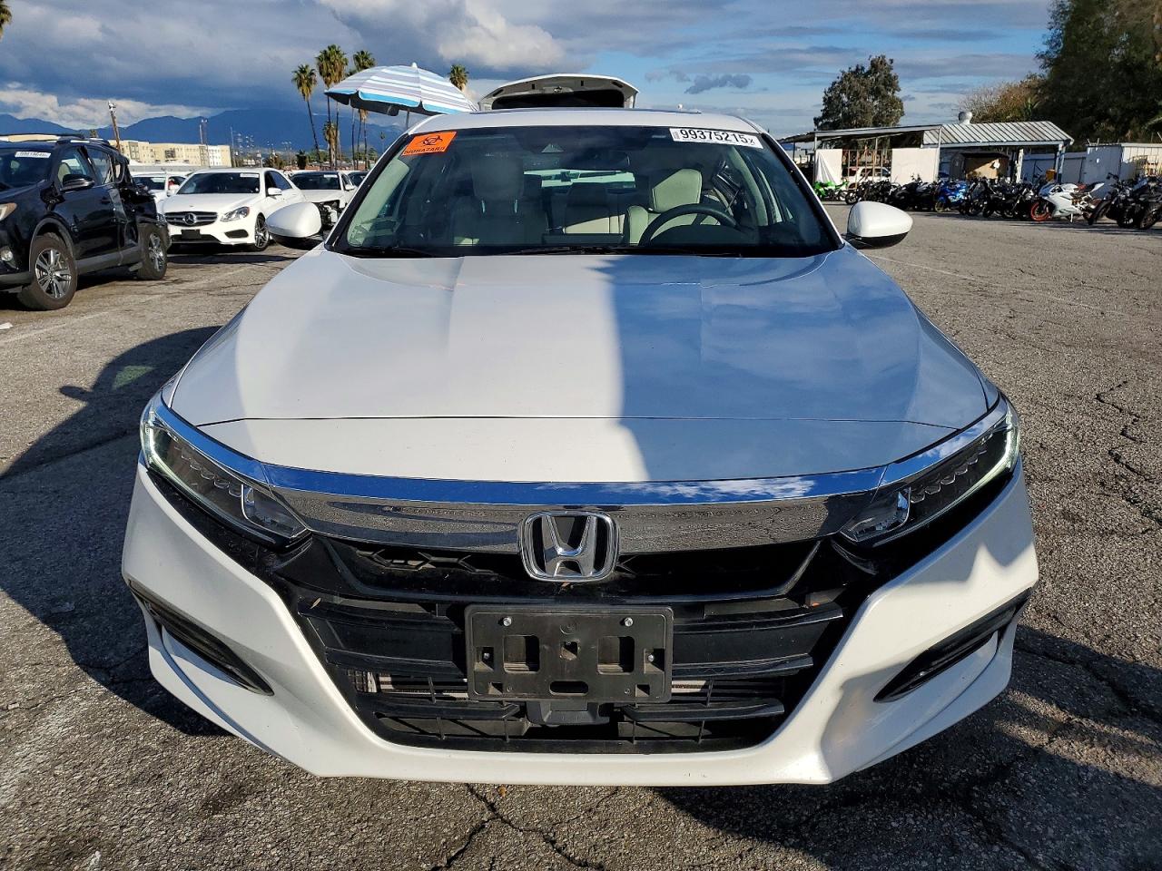 2018 HONDA ACCORD EX photo 5