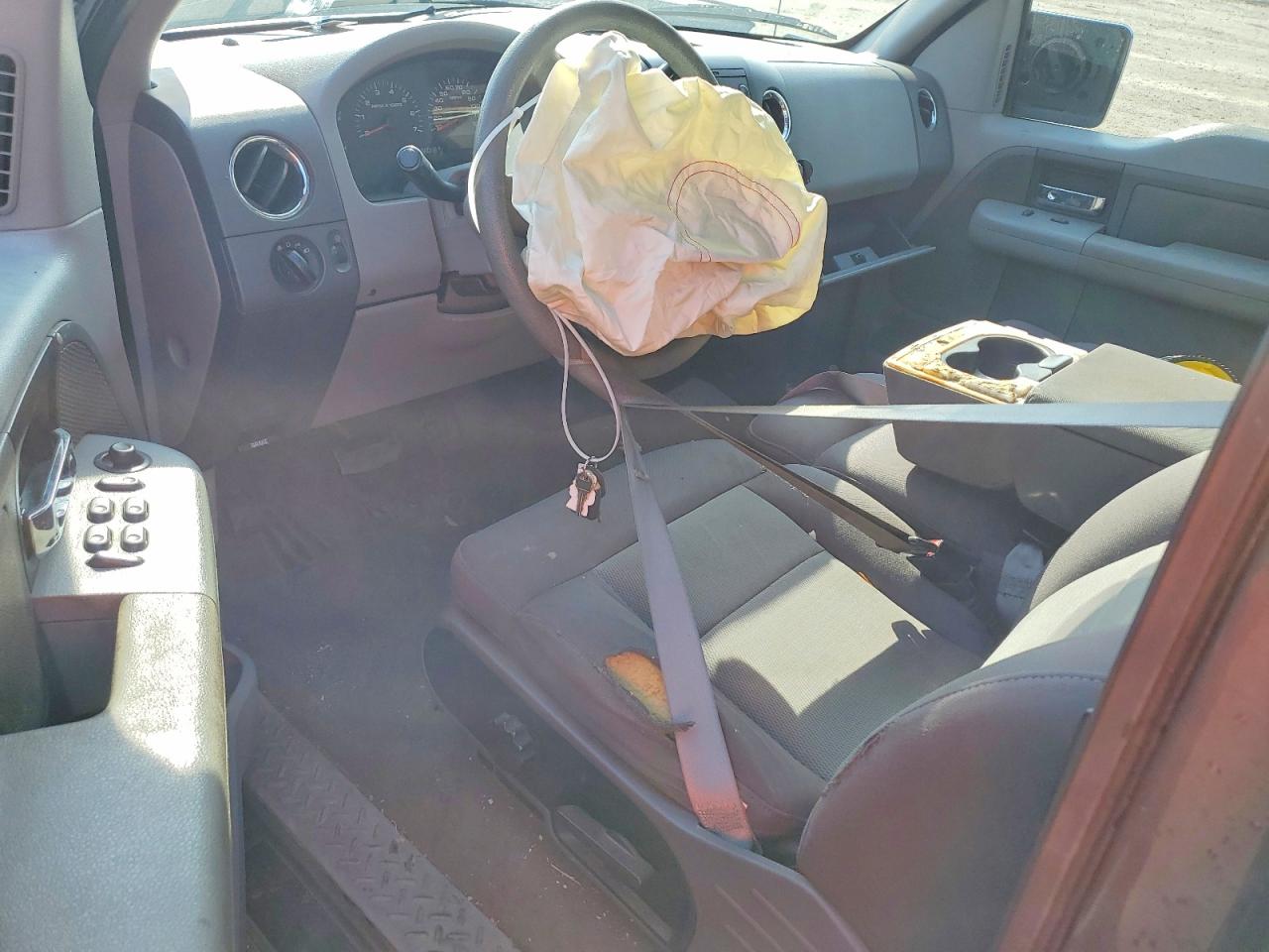 2004 FORD F150 photo 8