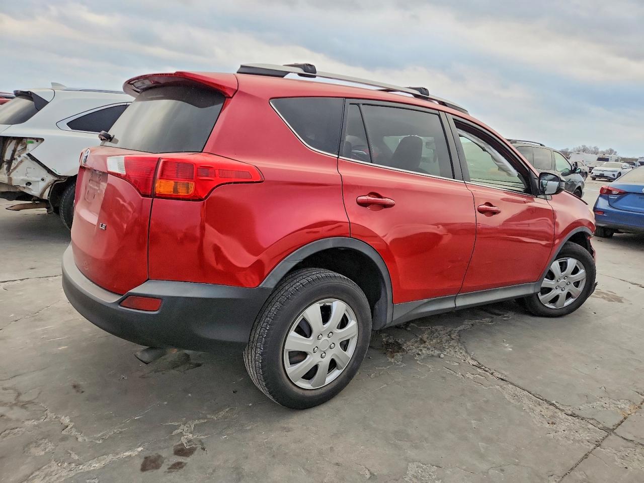 2014 TOYOTA RAV4 LE photo 3