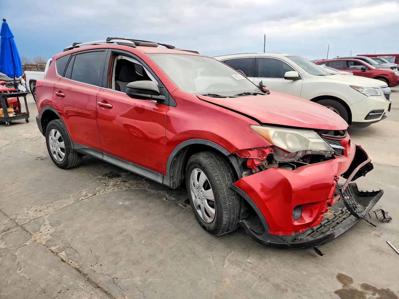 2014 TOYOTA RAV4 LE photo 4