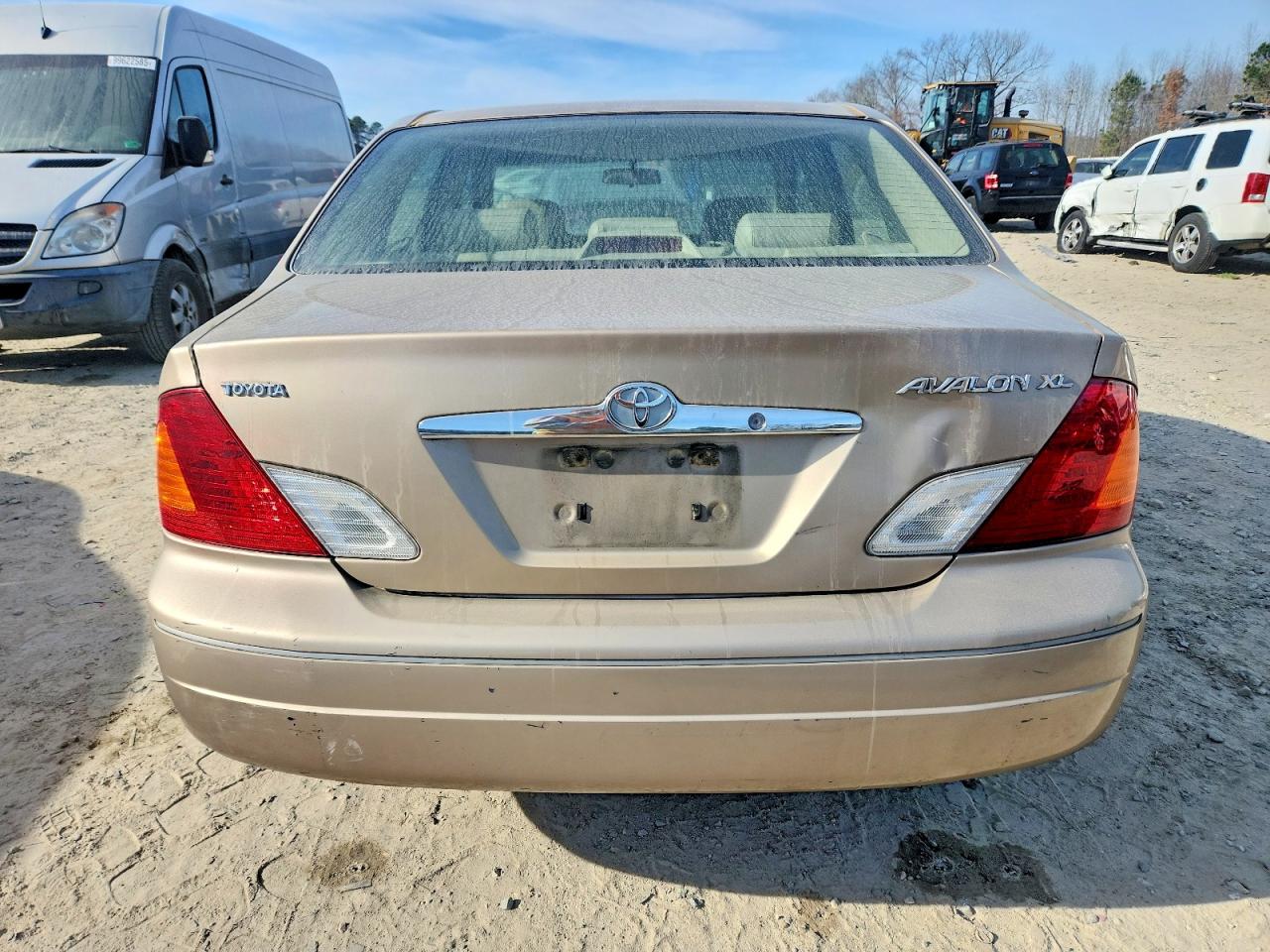 2001 TOYOTA AVALON XL photo 6