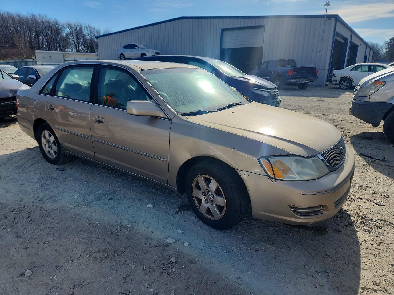 2001 TOYOTA AVALON XL photo 4