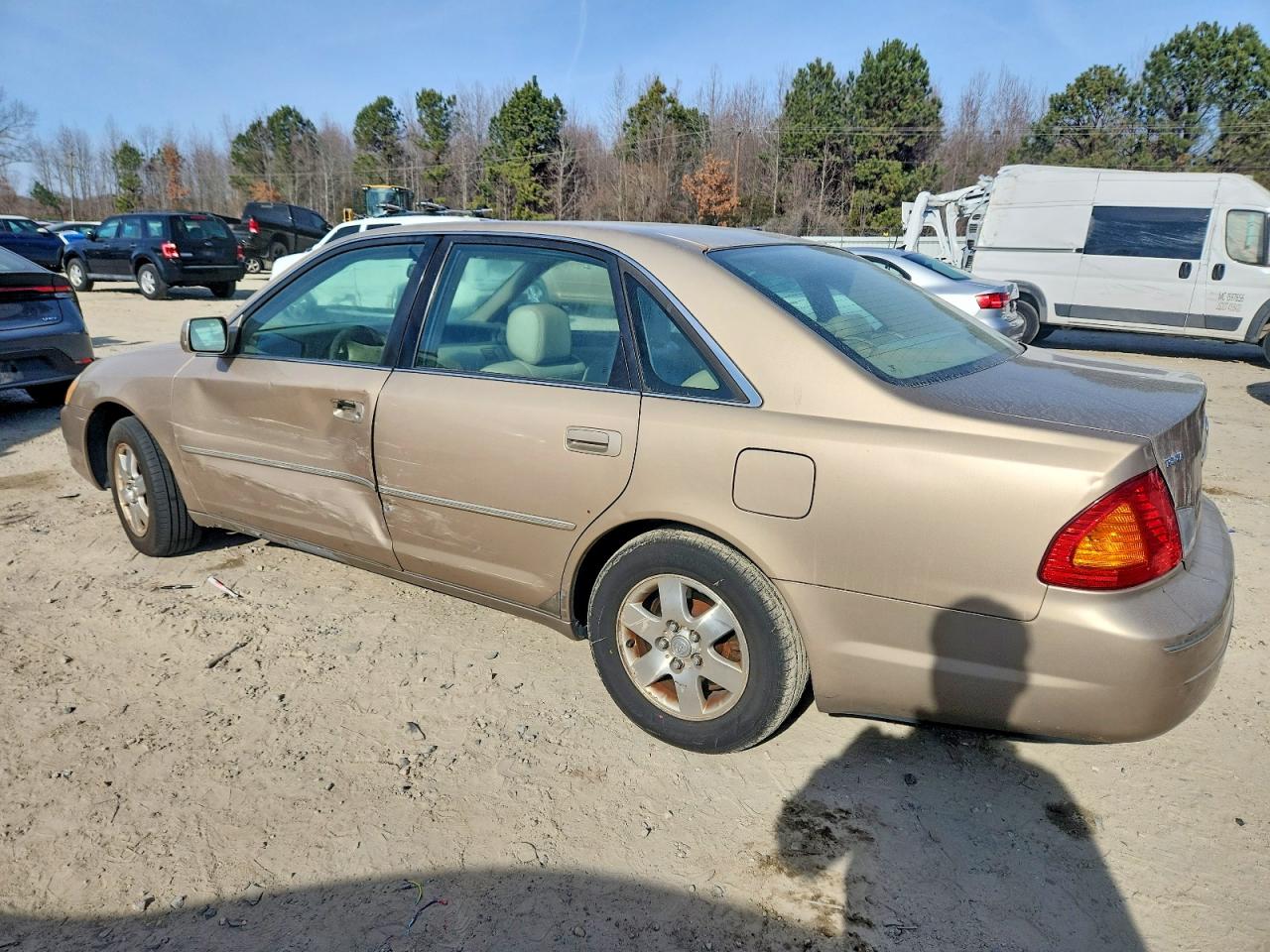 2001 TOYOTA AVALON XL photo 2