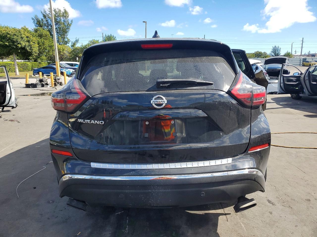 2020 NISSAN MURANO S photo 6