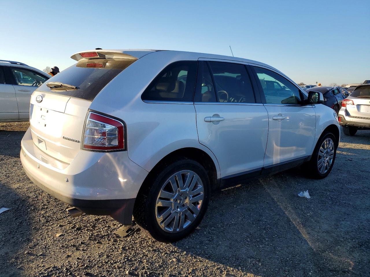 2010 FORD EDGE LIMITED photo 3