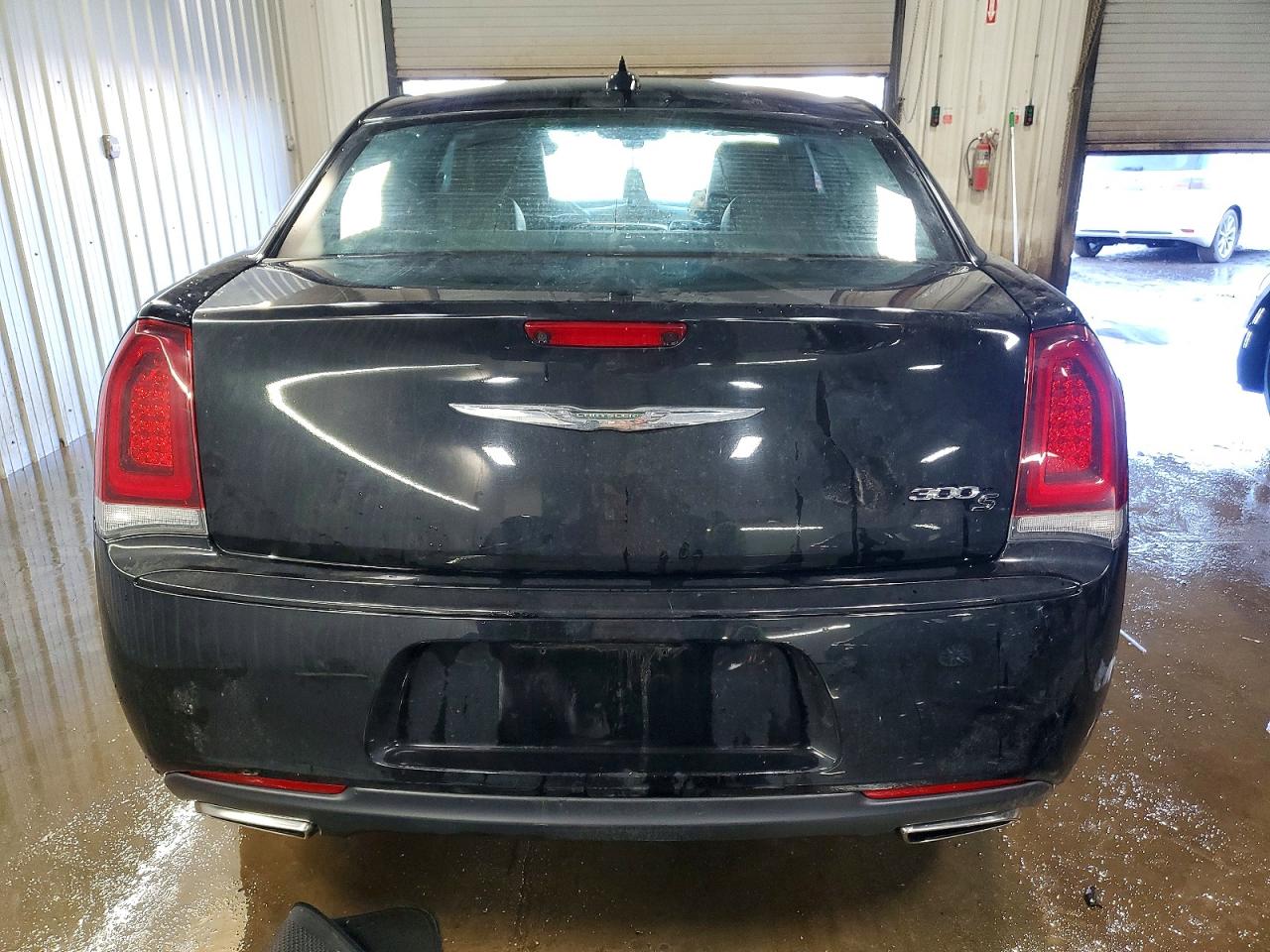 2019 CHRYSLER 300 S photo 6