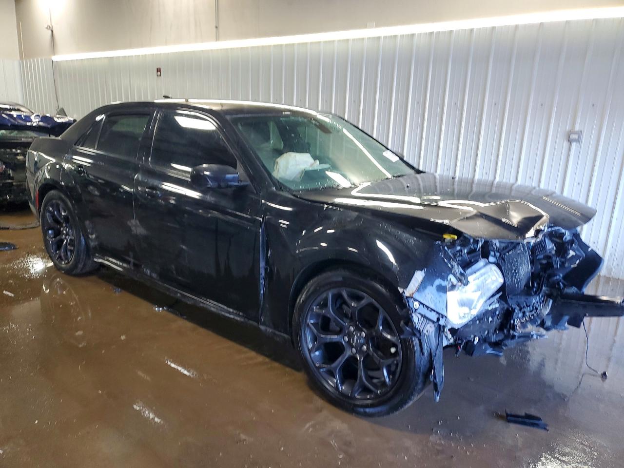 2019 CHRYSLER 300 S photo 4