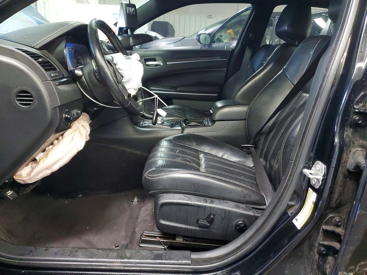 2019 CHRYSLER 300 S photo 7
