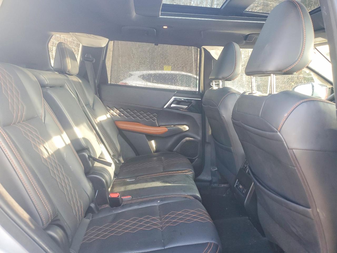 2024 MITSUBISHI OUTLANDER SEL photo 11