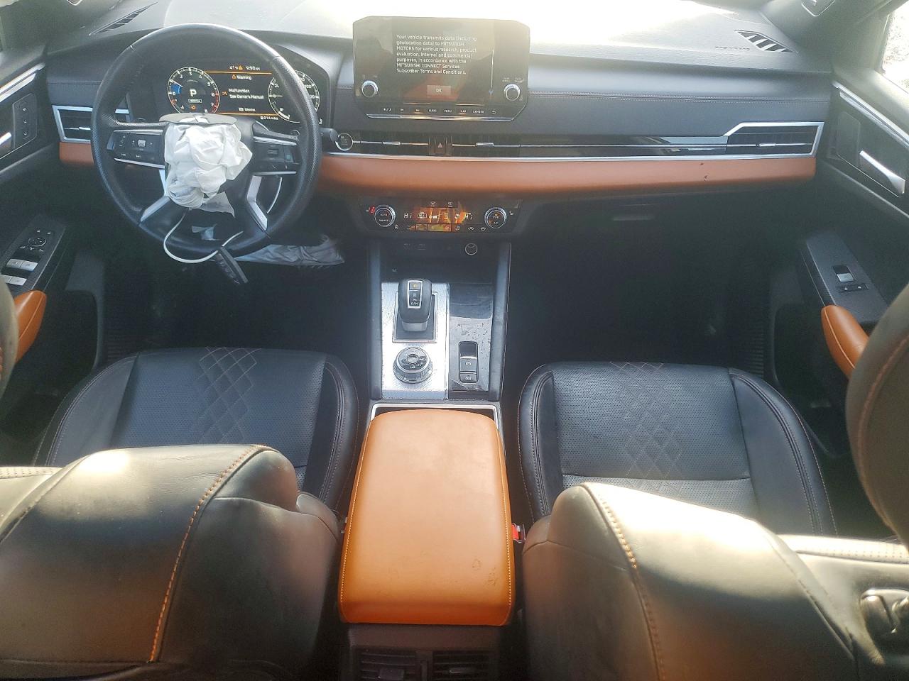 2024 MITSUBISHI OUTLANDER SEL photo 8