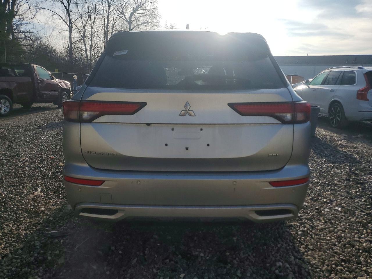 2024 MITSUBISHI OUTLANDER SEL photo 6