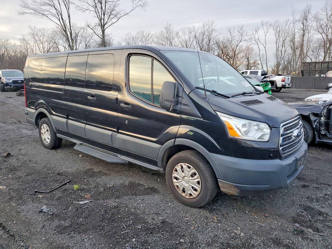 2017 FORD TRANSIT T-350 photo 4