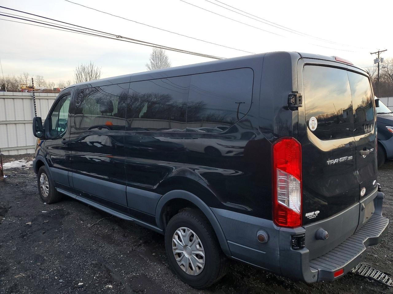 2017 FORD TRANSIT T-350 photo 2