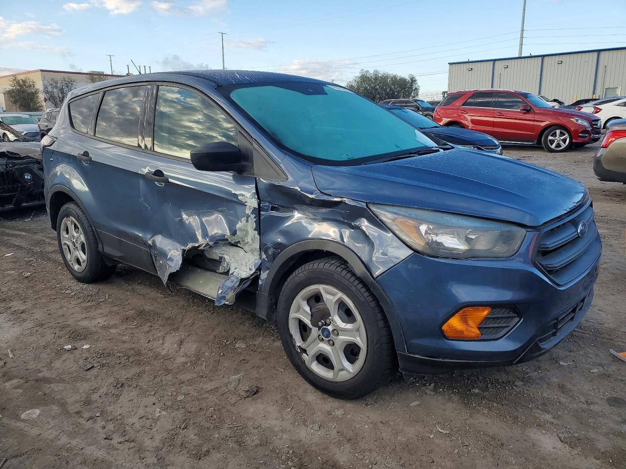 2018 FORD ESCAPE S photo 4