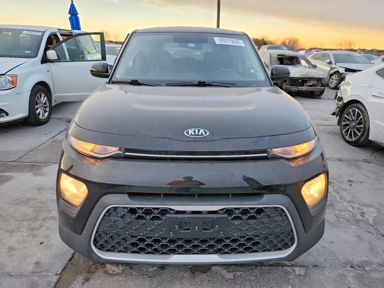 2020 KIA SOUL LX photo 5