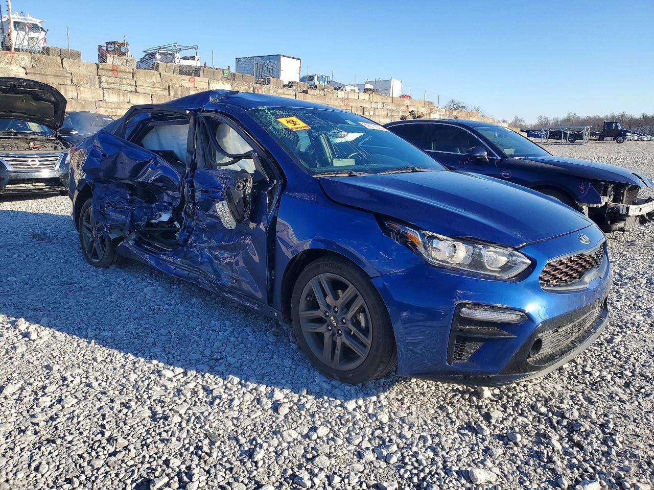 2021 KIA FORTE GT LINE photo 4