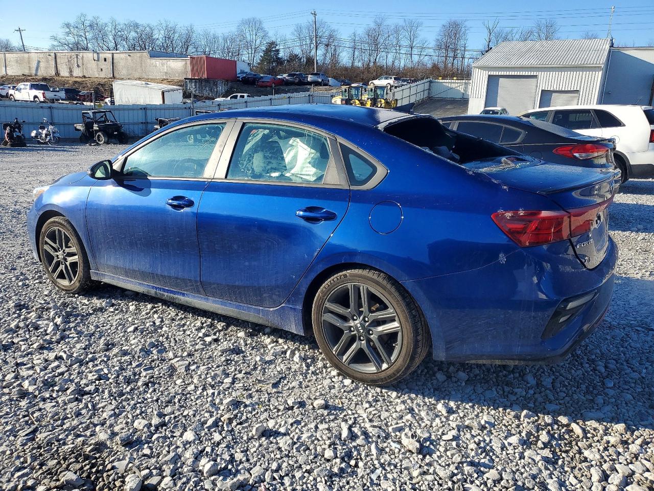 2021 KIA FORTE GT LINE photo 2
